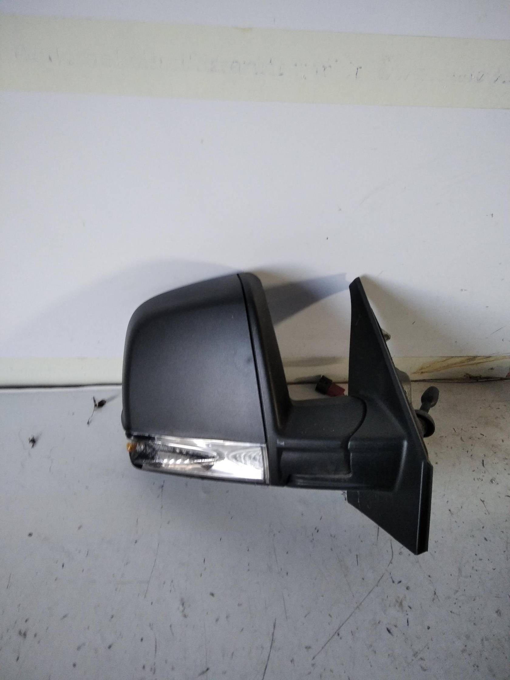 Retrovisore est. dx.